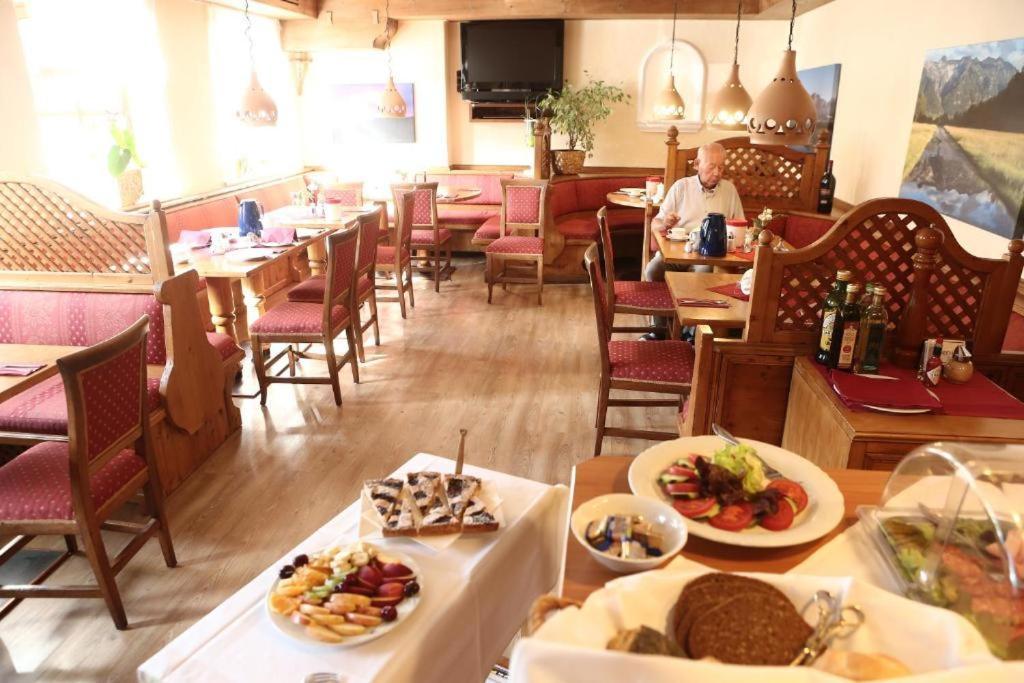 La Locanda Ristorante Pizzeria Garni Ohlstadt Exterior foto